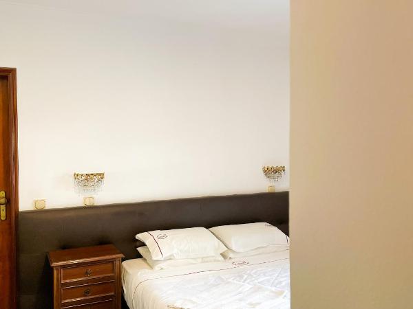 Jantesta Guest House : photo 1 de la chambre chambre double avec balcon