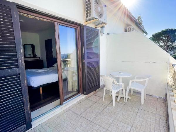 Jantesta Guest House : photo 8 de la chambre chambre double avec balcon