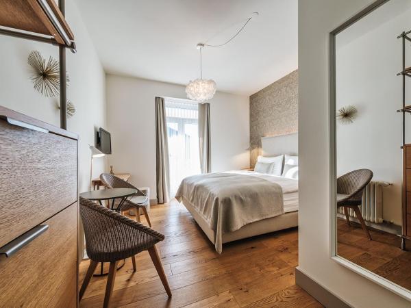 Hotel Edelweiss : photo 1 de la chambre chambre double supérieure avec balcon