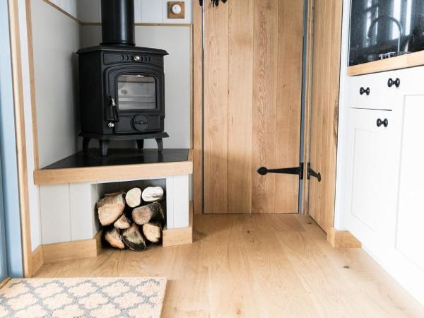 Skylark Shepherds Hut : photo 2 de la chambre chambre double deluxe avec douche