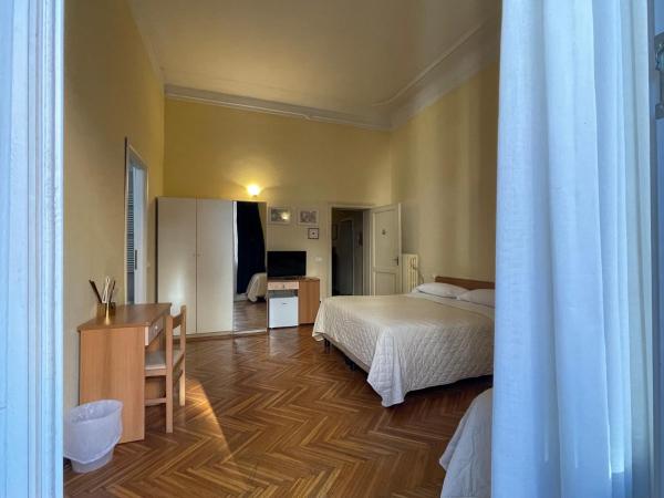 Alle Torri : photo 10 de la chambre chambre double avec salle de bains privative et balcon