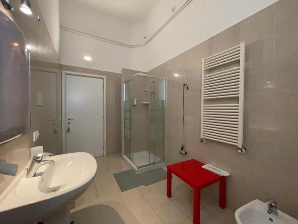 Alle Torri : photo 10 de la chambre chambre triple avec salle de bains privative séparée