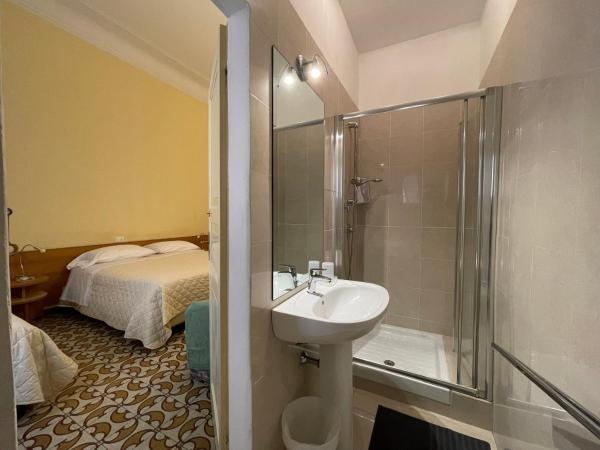 Alle Torri : photo 8 de la chambre chambre lits jumeaux avec salle de bains interne privative