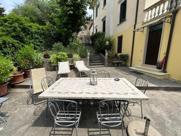 Alla Villa Liberty Bed & Breakfast : photo 8 de la chambre chambre double avec terrasse