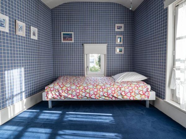 Le Cedre Bleu : photo 1 de la chambre chambre quadruple avec salle de bains