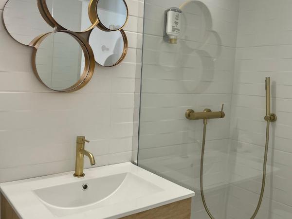 Hôtel Restaurant La Caravelle : photo 1 de la chambre chambre double