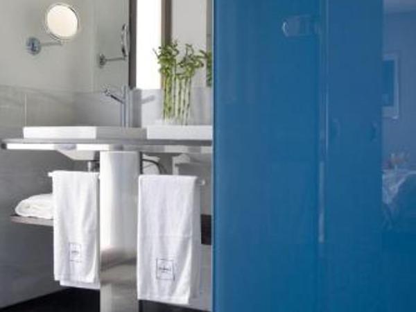 Hotel El Raset : photo 3 de la chambre chambre lits jumeaux - vue sur mer