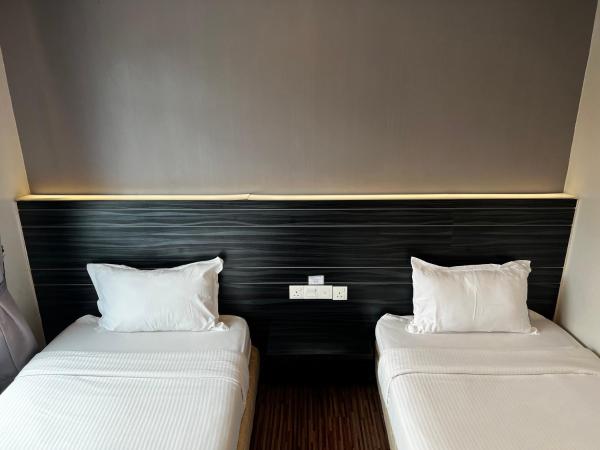 Signature Hotel : photo 2 de la chambre chambre lits jumeaux standard