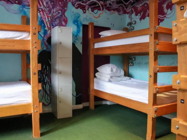 The Full Moon Backpackers : photo 3 de la chambre bed in 8-bed mixed dormitory room sleeps 8