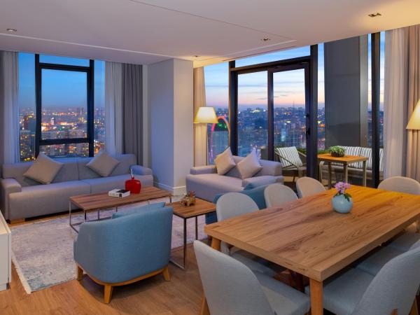 Movenpick Living Istanbul West : photo 2 de la chambre deluxe four bedroom apartment with terrace
