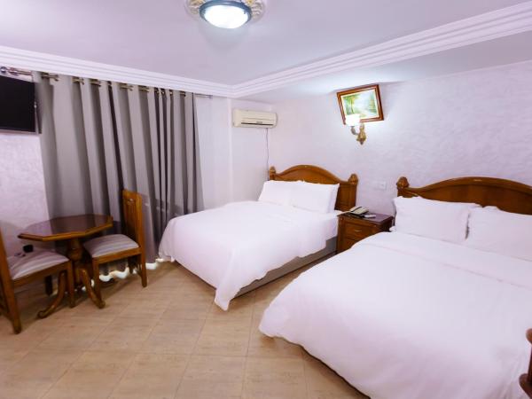 Hôtel Lynx : photo 1 de la chambre chambre triple