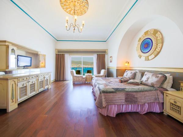 Salmakis Resort & Spa : photo 1 de la chambre suite lit king-size - vue sur mer