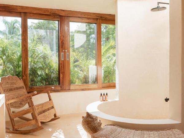 La Valise Tulum, member of Small Luxury Hotels : photo 10 de la chambre  suite jungle Étage supérieur - côté jungle