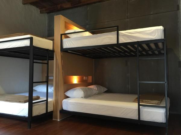 The Frame Guesthouse : photo 5 de la chambre lit dans dortoir de luxe mixte de 4 lits