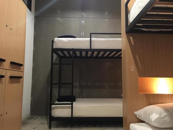 The Frame Guesthouse : photo 4 de la chambre lit dans dortoir pour femmes de 4 lits