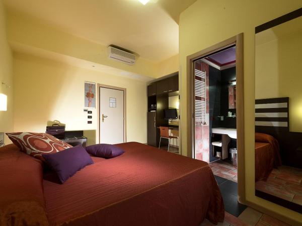 Hotel La Pioppa : photo 2 de la chambre chambre double standard