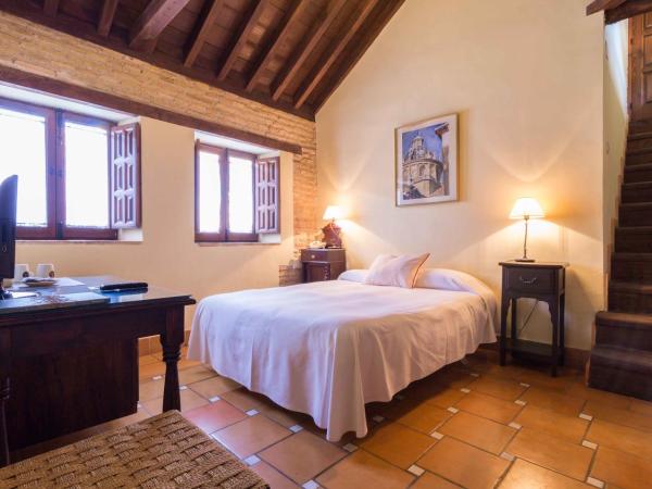 Palacio de Mariana Pineda : photo 8 de la chambre chambre double de luxe - vue sur alhambra