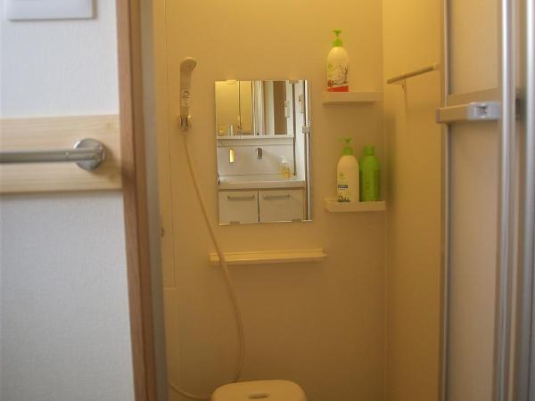 Vegan Minshuku Sanbiki Neko : photo 2 de la chambre chambre triple avec salle de bains privative