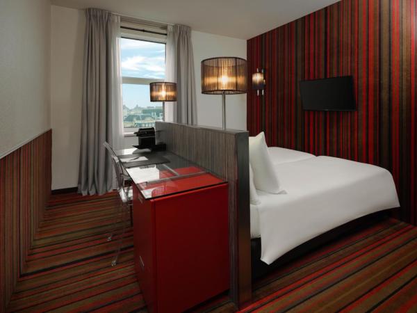 WestCord City Centre Hotel : photo 2 de la chambre chambre double ou lits jumeaux - vue sur ville