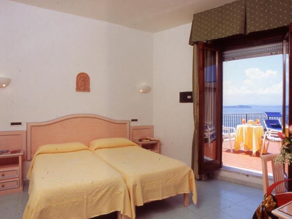 Parco Aurora Terme : photo 1 de la chambre chambre quadruple