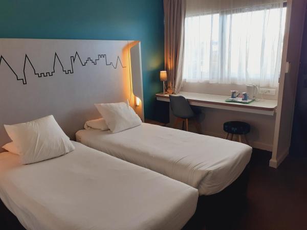 Kyriad Carcassonne - Aéroport : photo 6 de la chambre chambre lits jumeaux standard