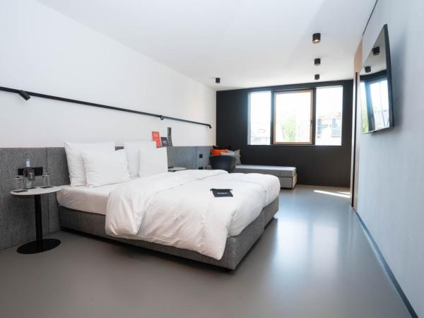GREFIS Hotel : photo 4 de la chambre studio - accessible aux personnes à mobilité réduite 