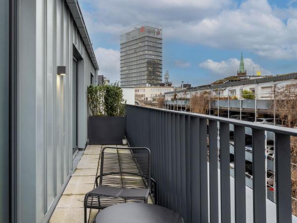limehome Düsseldorf Stresemannstraße - Digital Access : photo 10 de la chambre suite avec balcon
