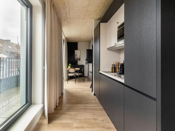 limehome Düsseldorf Stresemannstraße - Digital Access : photo 2 de la chambre suite avec balcon