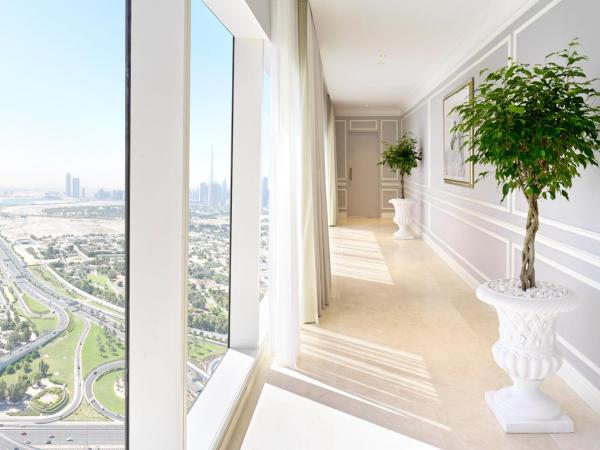 Sofitel Dubai The Obelisk : photo 10 de la chambre suite ambassadeur 2 chambres avec accès au club millésime et salle de sport privée