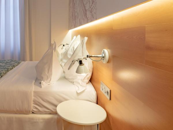 Hotel Párraga Siete : photo 6 de la chambre chambre triple