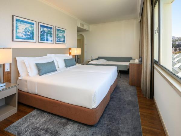 Melia Lisboa Oriente Hotel : photo 1 de la chambre chambre familiale