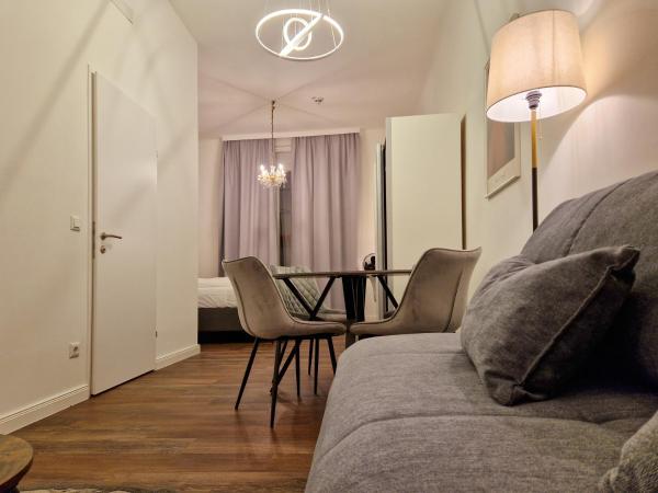 Pension Mozart - Newly Renovated : photo 1 de la chambre suite junior avec vue sur la ville