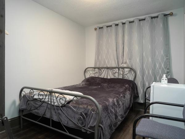 Room #3 Ottawa downtown : photo 1 de la chambre chambre double avec salle de bains commune