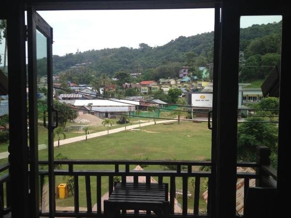 Phi Phi Andaman Legacy Resort : photo 6 de la chambre chambre double ou lits jumeaux supérieure - vue sur montagnes