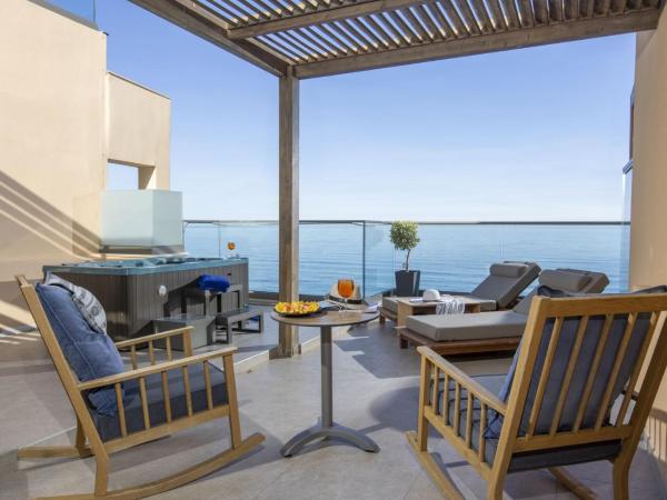 Palmera Beach Hotel & Spa - Adults Only : photo 5 de la chambre chambre deluxe avec jacuzzi extérieur - vue sur mer