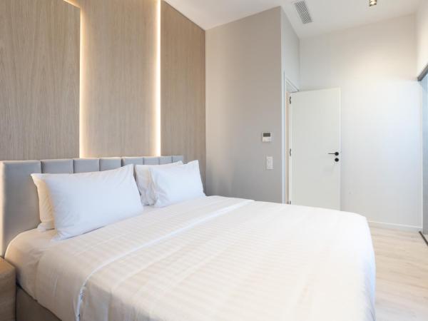 LUX&EASY Athens Metro Suites : photo 9 de la chambre suite maisonnette 2 chambres avec jacuzzi