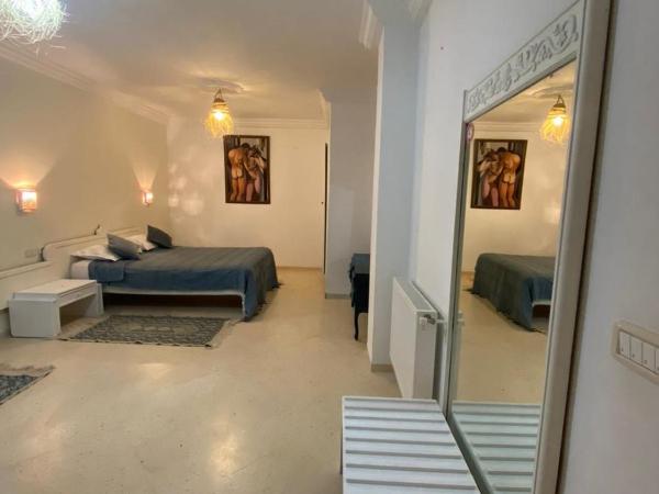 DAR BELDI : photo 2 de la chambre chambre triple avec baignoire