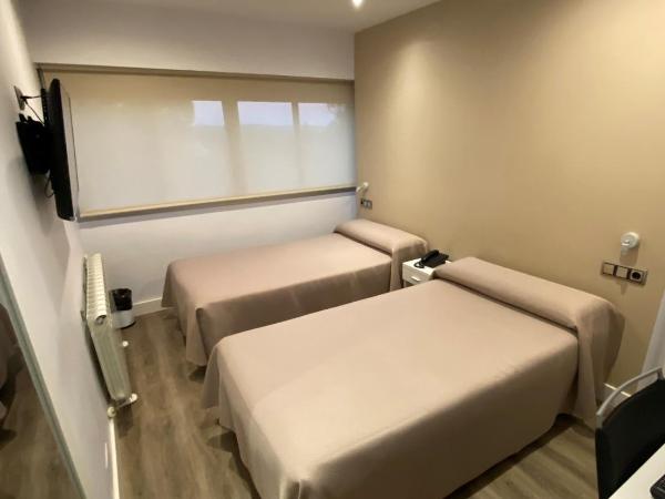 Hotel Escuela Madrid : photo 4 de la chambre chambre simple