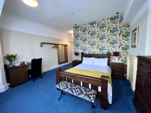 The Blue Piano Guesthouse : photo 1 de la chambre chambre lit king-size supérieure