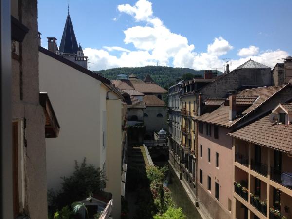 Atipik Hôtel : photo 3 de la chambre chambre double standard avec vue sur canal - 9 m²