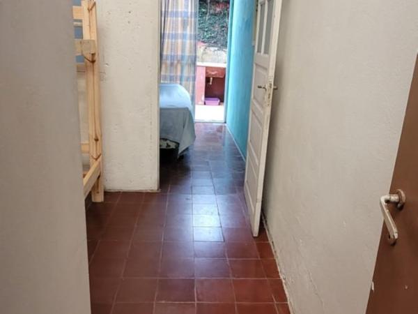 Punto Salta Hostel : photo 3 de la chambre chambre quadruple avec salle de bains privative