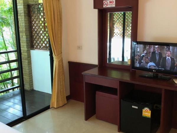 Noble House Beach Resort : photo 2 de la chambre chambre double - vue sur jardin