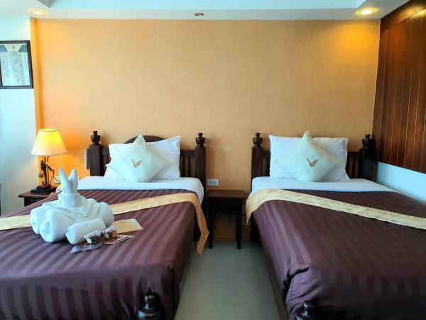 Goldenbell Hotel Chiangmai : photo 4 de la chambre chambre lits jumeaux supérieure