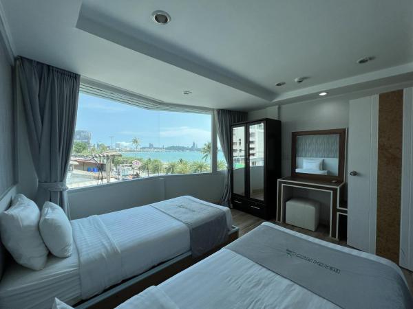 The Beach Front Resort, Pattaya : photo 5 de la chambre suite familiale - vue sur mer