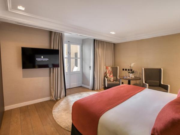 InterContinental Marseille - Hotel Dieu by IHG : photo 1 de la chambre chambre lit king-size premium avec terrasse - vue sur Église