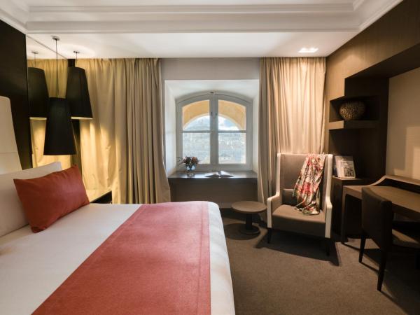 InterContinental Marseille - Hotel Dieu by IHG : photo 2 de la chambre chambre lit king-size classique - vue sur Église