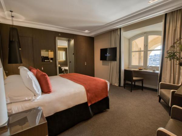 InterContinental Marseille - Hotel Dieu by IHG : photo 2 de la chambre chambre lit king-size premium - vue sur Église