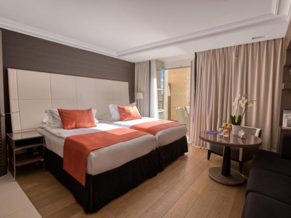 InterContinental Marseille - Hotel Dieu by IHG : photo 1 de la chambre chambre lits jumeaux classique avec terrasse - vue sur port