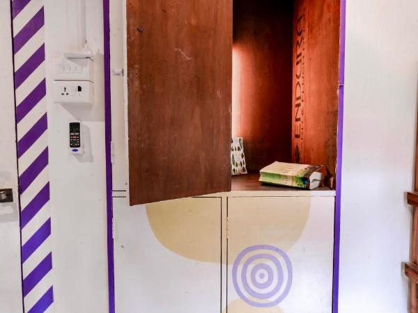 Locomo Mumbai - Stay Work Eat : photo 5 de la chambre lit dans dortoir mixte de 6 lits