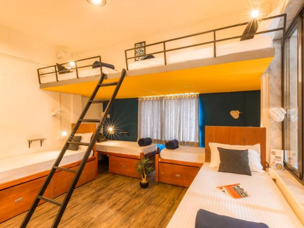 Locomo Mumbai - Stay Work Eat : photo 4 de la chambre lit dans dortoir mixte de 10 lits